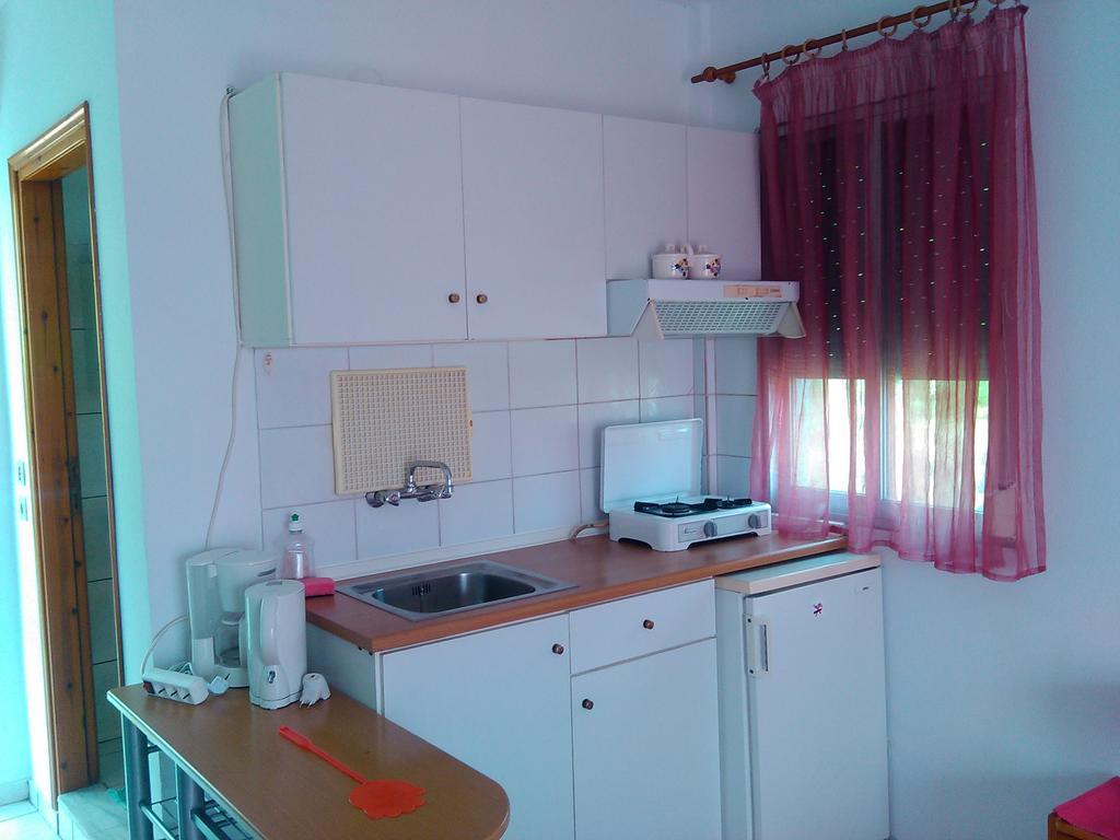 Apartament House Mantesos Kinira Zewnętrze zdjęcie